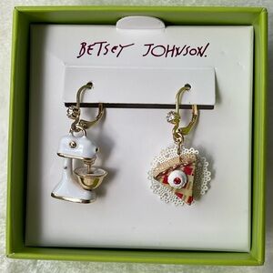 Betsey Johnson Baker Earrings New